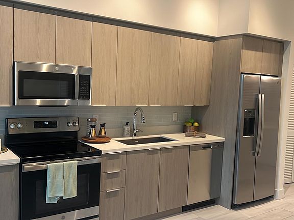 5th image of 601 E Dania Beach Blvd #707