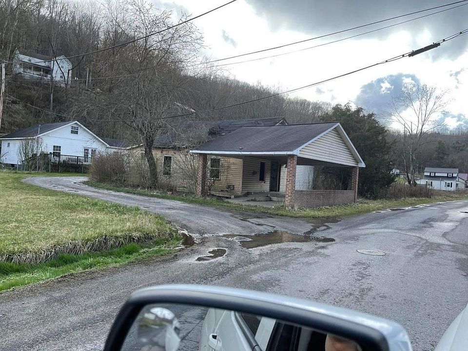 2nd image of 640 Kilsyth Rd