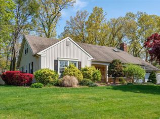 157 Sycamore Cir, Stony Brook, NY 11790