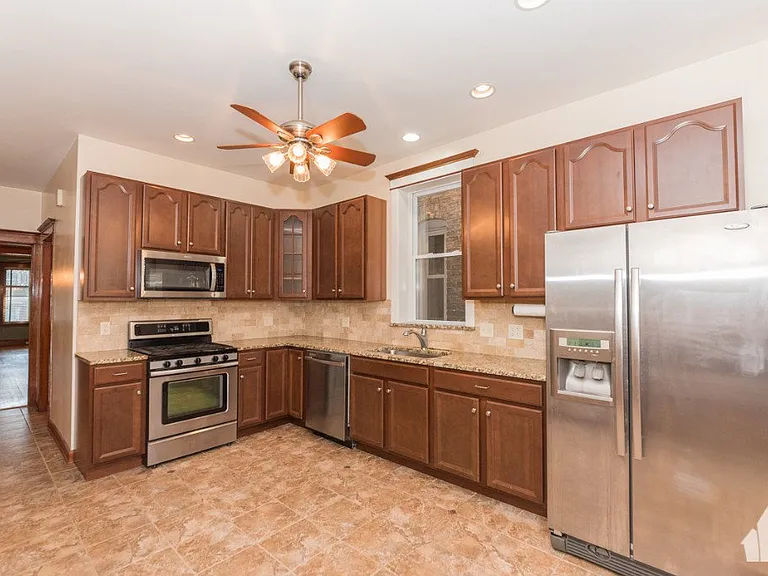 3710 N Damen Ave #1 — Photo 2