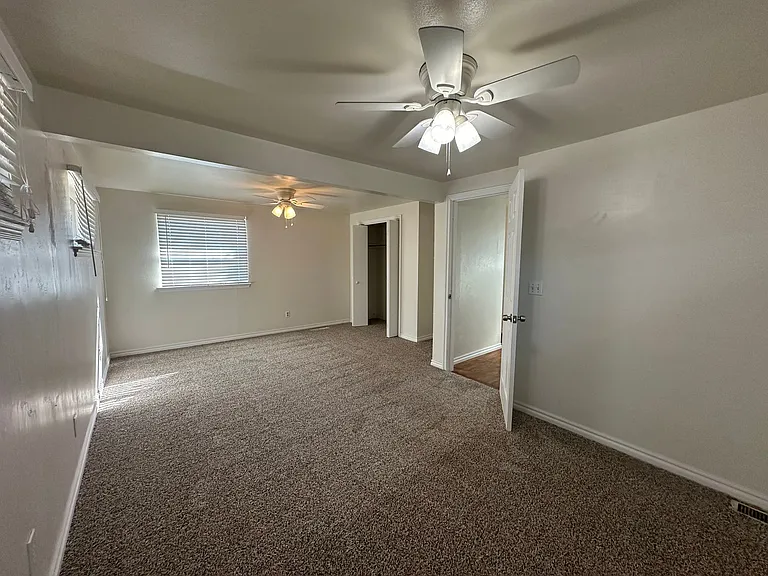 2108 Westchester Dr — Photo 23