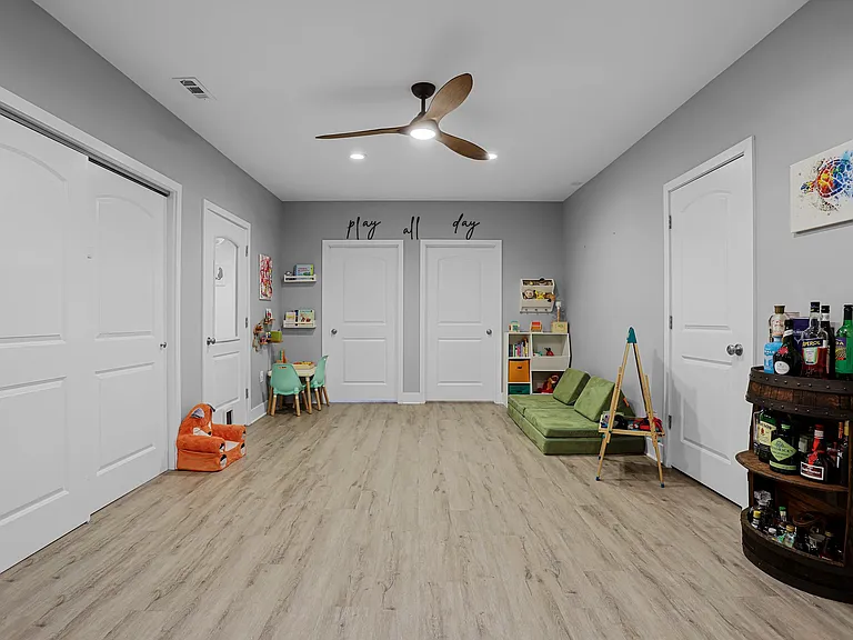 4333 Delmar Blvd — Photo 19
