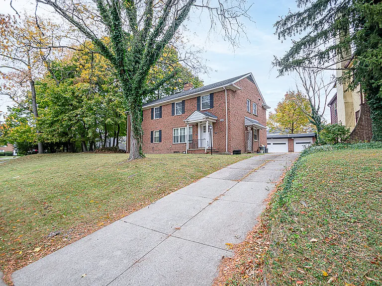 18309 Newell Rd #UP — Photo 2
