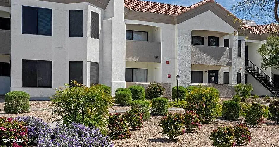 1 bed, 1.0 bath, 730 sqft, $1,499 — Photo 1