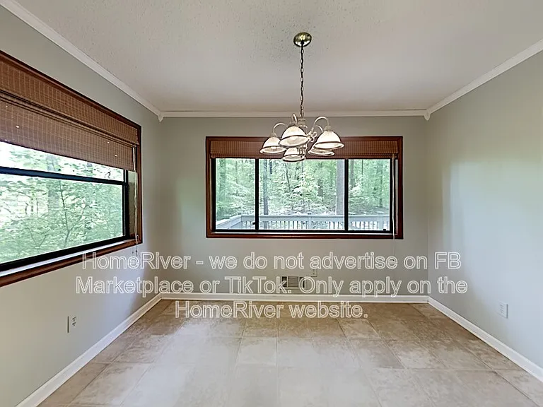2551 Hunton Ct NE — Photo 8