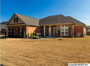 4716 Autumn Dusk Dr, Owens Cross Roads, AL 35763