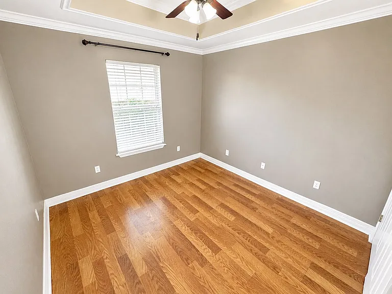 4806 Putters Ln — Photo 8