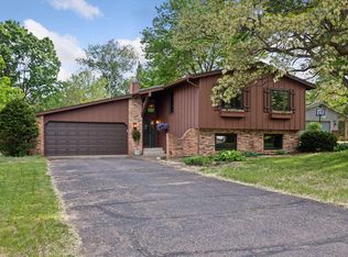 164 Wendy Ct, Shoreview, MN 55126