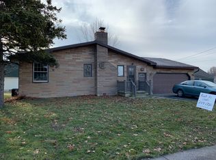817 Meadow Dr, North Tonawanda, NY 14120