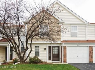 123 N Oltendorf Rd, Streamwood, IL 60107