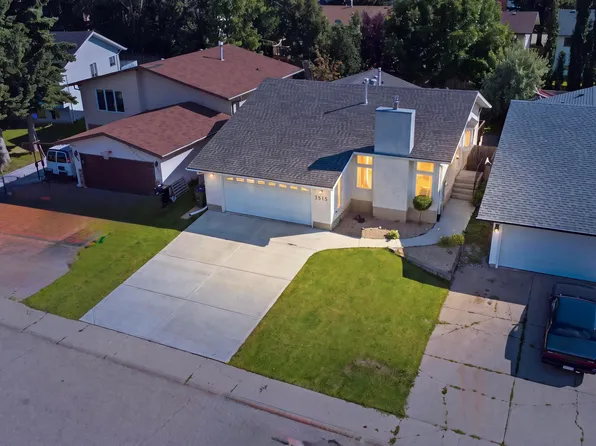 3515 20th Ave NW, Edmonton, AB T6L 3E2