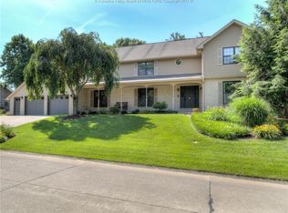 Cedar Dr, Hurricane, WV 25526