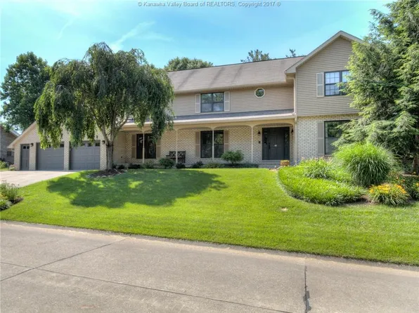 Cedar Dr, Hurricane, WV 25526