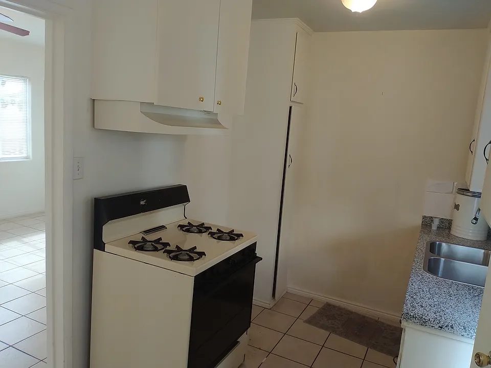 313 Sinclair Ave #A