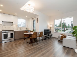 645 Como Lake Ave #304, Coquitlam, BC V3J 0N9