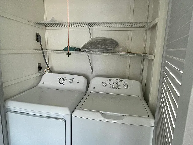 WASHER AND DRYER IN UNIT