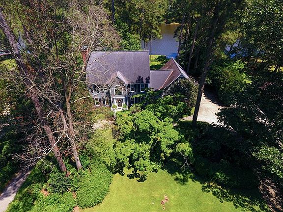 2nd image of 414 Walnut Creek Dr