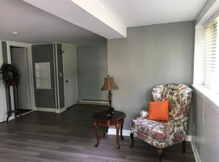 725 Linden Ave, Elgin, IL 60120