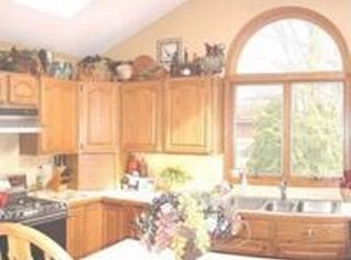 312 Yale Ave, Elyria, OH 44035