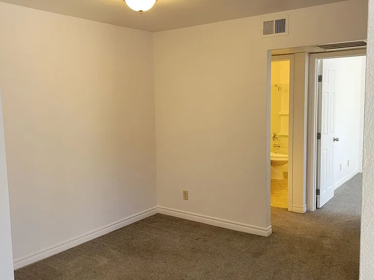 5163 Indian River Dr #204 — Photo 10