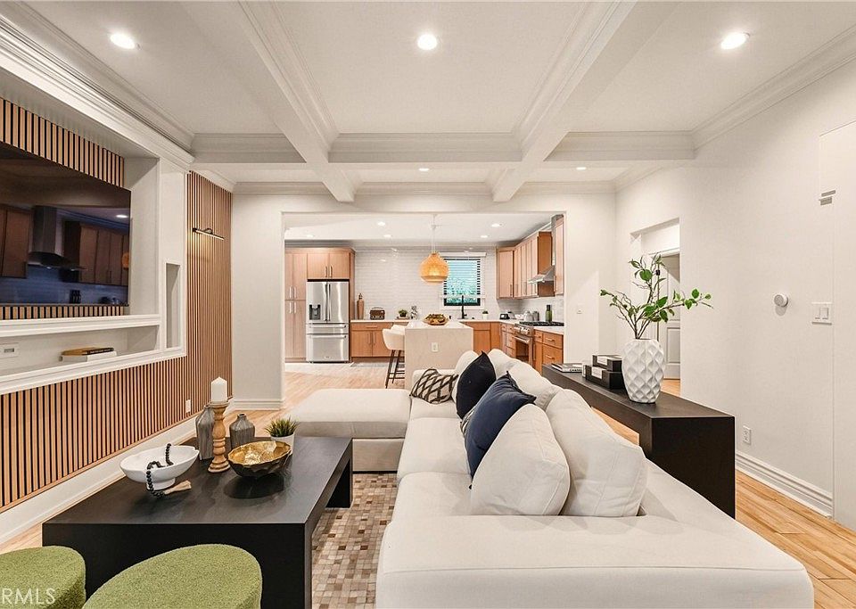 1st image of 5558 Edgewood Pl
