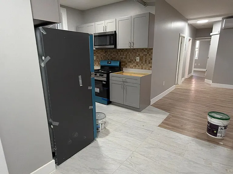 1151 Grant Ave #1 — Photo 10