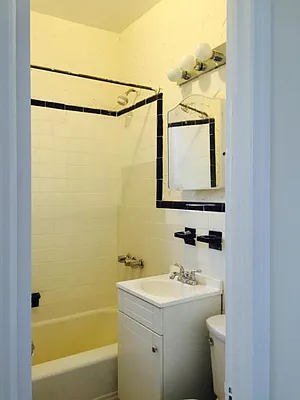 Rented by Brooklyn Bridge | media 10