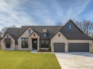 2719 Highlands Pl, Sapulpa, OK 74066