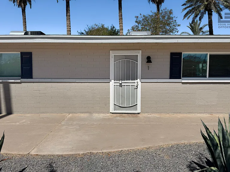 4933 E Willetta St — Photo 34