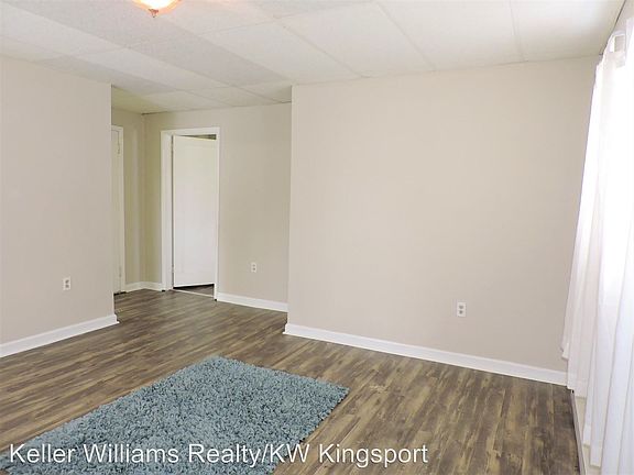 3rd image of 405 Salem St APT 1