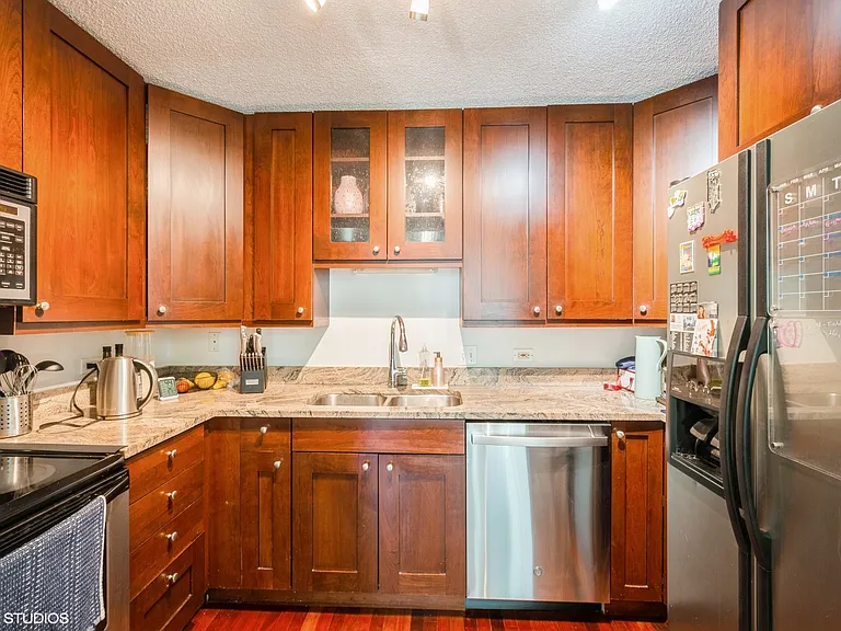440 N McClurg Ct #705 — Photo 8