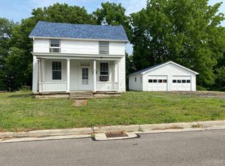 136 W Fancy St, Blanchester, OH 45107