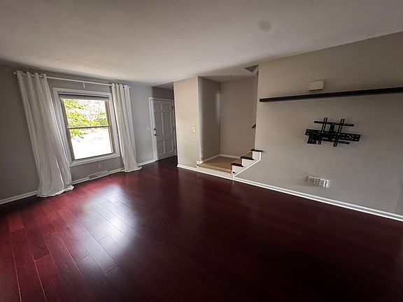 2nd image of 1326 Cambrian Ct