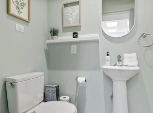 521 4th St SE, Washington, DC 20003