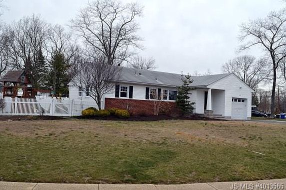 3rd image of 33 Almond Dr