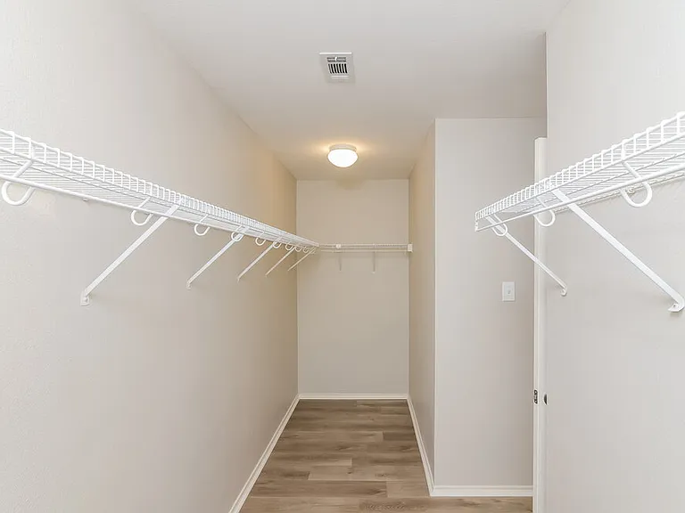 4323 Gentle Grove Dr — Photo 12