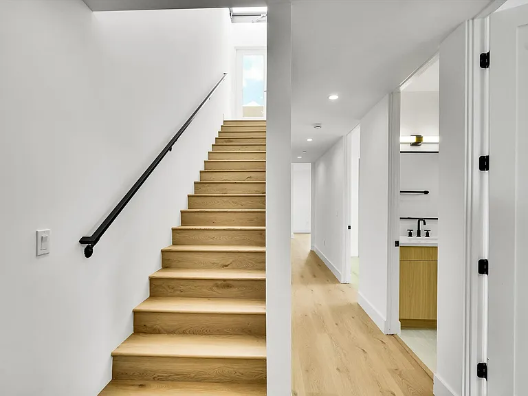 5022 Cahuenga Blvd — Photo 29