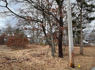 46 Holt Rd, Bourne, MA 02532