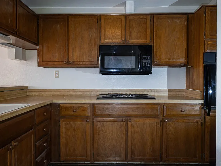 750 S Royal Crest Cir #323 — Photo 14