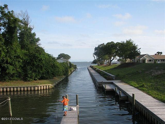 2nd image of 111 Breakwater Dr