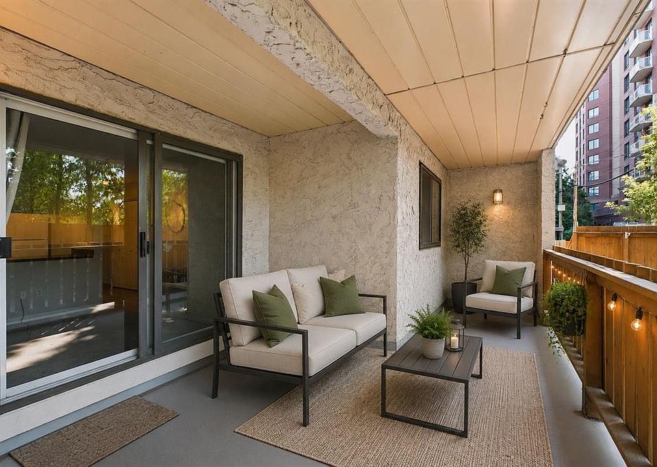 1st image of 305 E 25th Ave SW #102