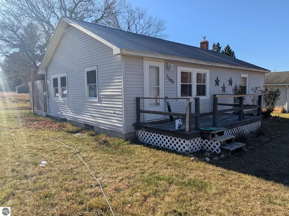 11380 Philips St, Fife Lake, MI 49633