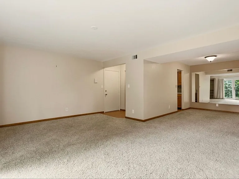 205 Provincial Ct #63 — Photo 6