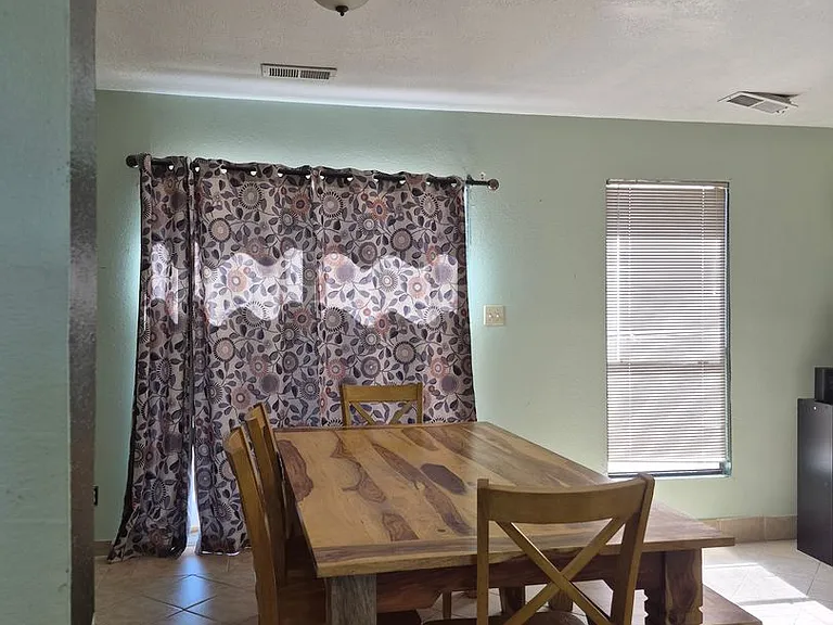 801 Casper Rd SE — Photo 4