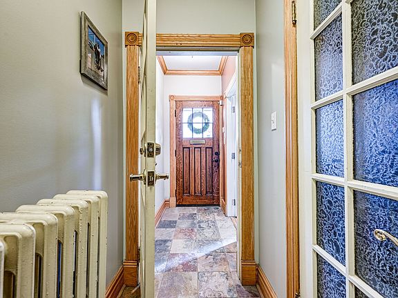 4th image of 154 Bedford Rd #1