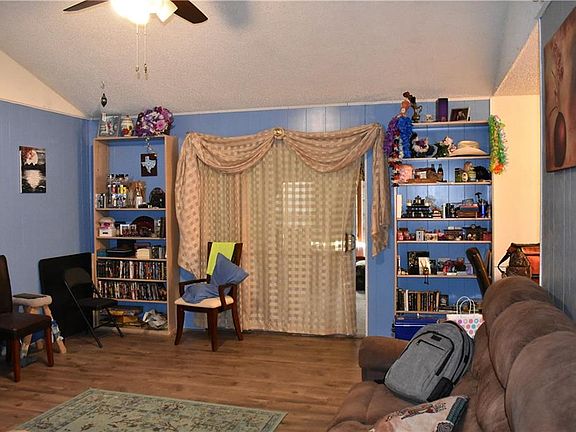 5th image of 859 Meadowview Dr