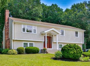 8 Fardon St, Billerica, MA 01821