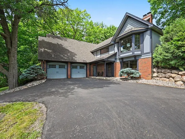 16480 Kingswood Dr, Lakeville, MN 55044