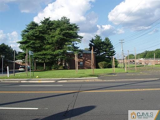 1st image of 860 Saint Georges Ave