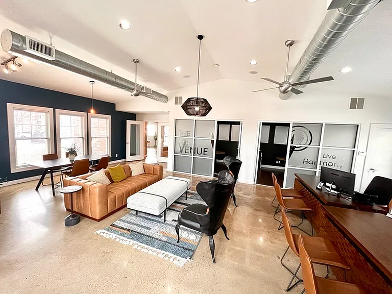 Leasing Office